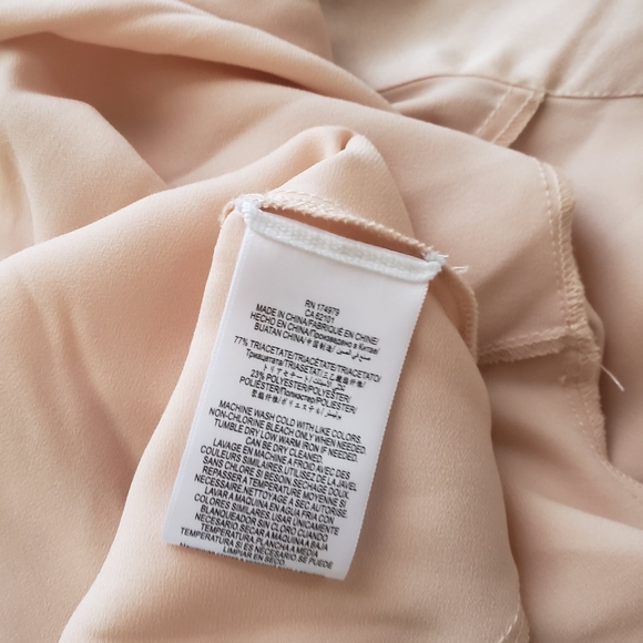 NWT BCBG Satin Pleated Button Top - Picture 4 of 8